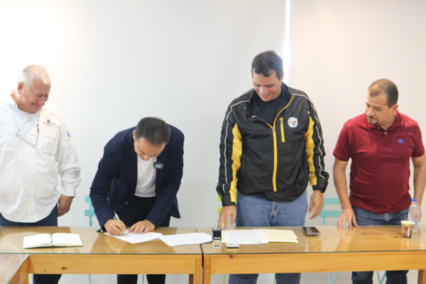 Corporacion B&D Firma convenio con facultad de Ingeniería en la UC<br></br> La corporación B&D con miras al desarrollo de proyectos, firmó un convenio de cooperación institucional con la Fundación de Promoción y Desarrollo de la Facultad de Ingeniería de la Universidad de Carabobo.Enero, 09 2023